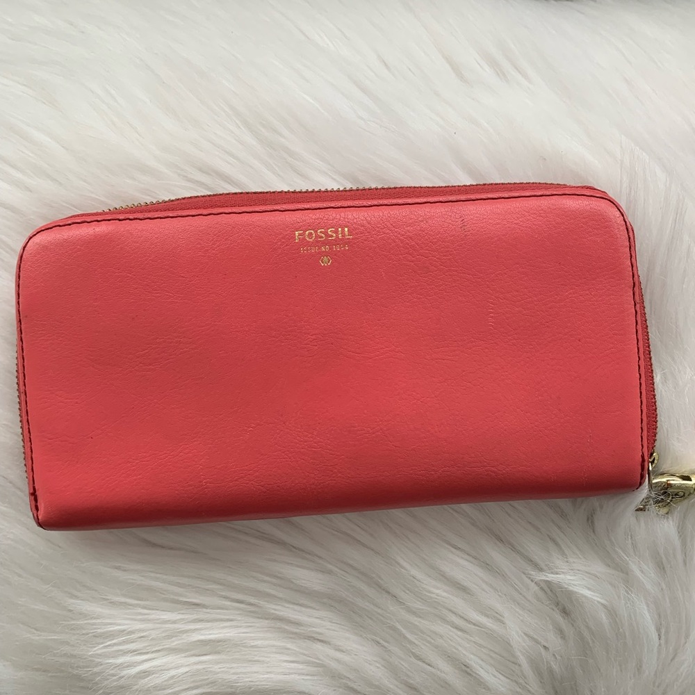 Fossil coral wallet wristlet